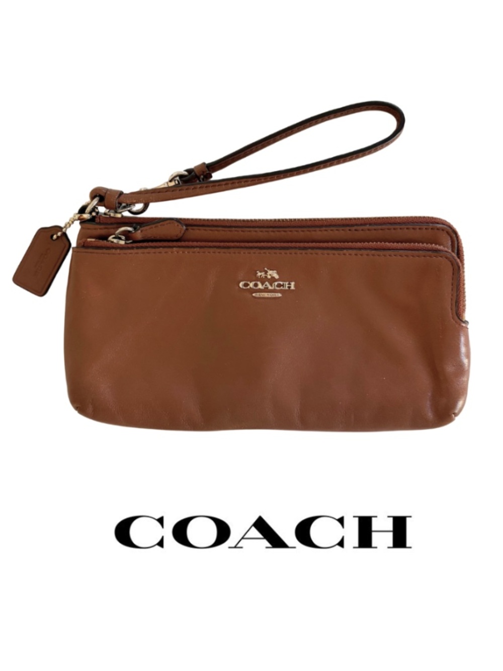 COACH | Double Zip Wristlet – Saddle Smooth Leather (Heritage Horse & Carriage)